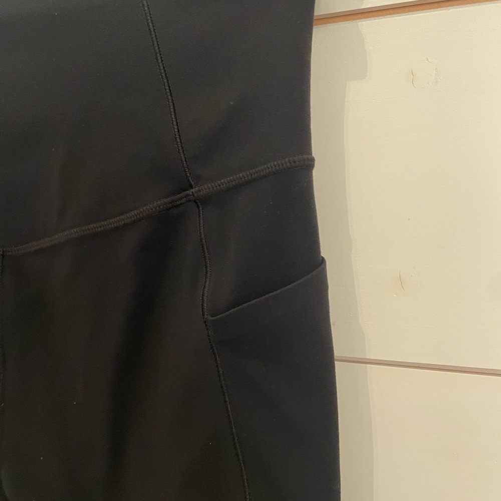 Athleta Black Salutation 7/8 Tights - Picture 4 of 5